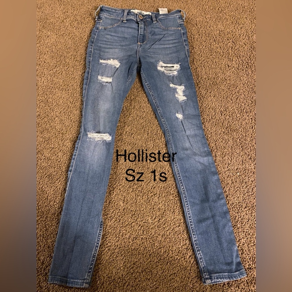 Hollister Women's Light Blue Ripped Skinny Jeans